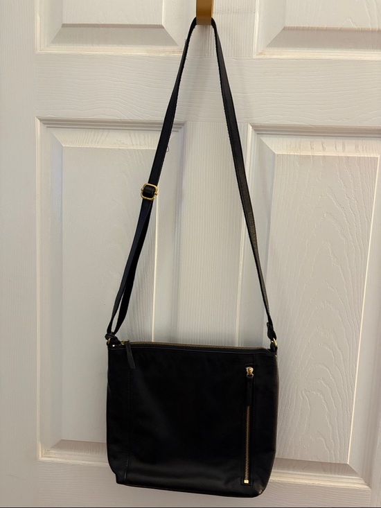 Fossil Handbags - Fossil Black Leather Crossbody with Gold-Tone Hardware